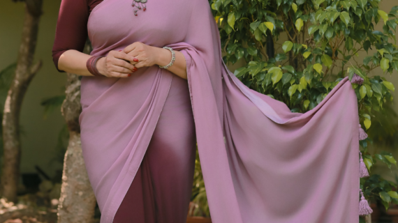 TOSHIKO (DOUBLE SHADE GEORGETTE SAREE)